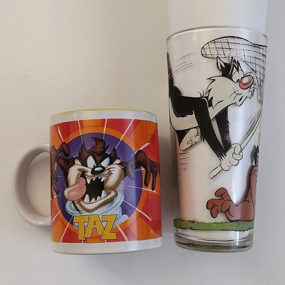 Warner Bros and Pepsi VTG Glass Tumbler & Mug Collector Bundle